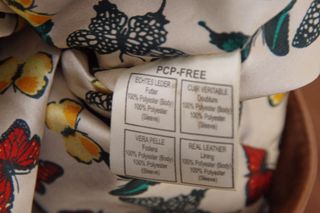 Chaqueta de cuero marrón estilo chupa