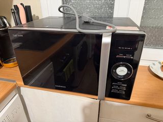 Microondas Grill DAEWOO Negro