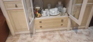 Mueble vitrina decapé blanco 225x195x50