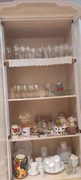 Mueble vitrina decapé blanco 225x195x50