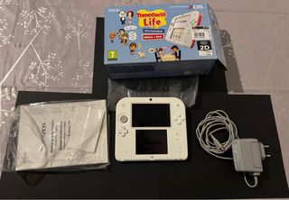 Nintendo 2DS Tomodachi Life White + Red