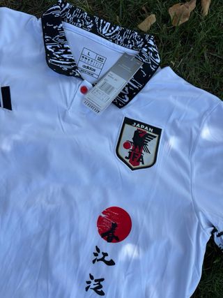 Camiseta Japón 24 polo blanco edición especial. xL