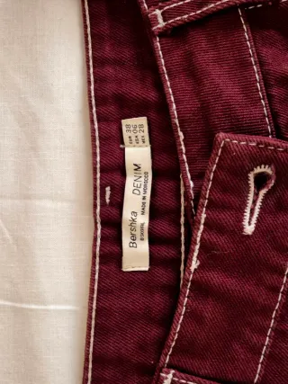 Falda granate Bershka