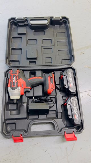 Taladro Inalámbrico con Baterías y Cargador