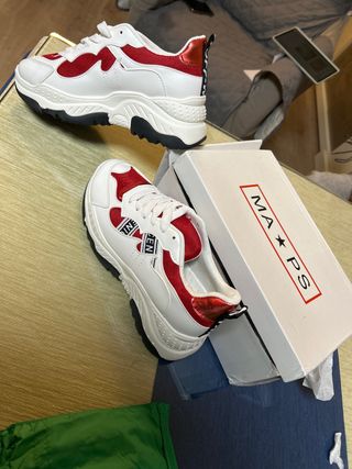 ZAPATILLAS TOTALMENTE NUEVAS