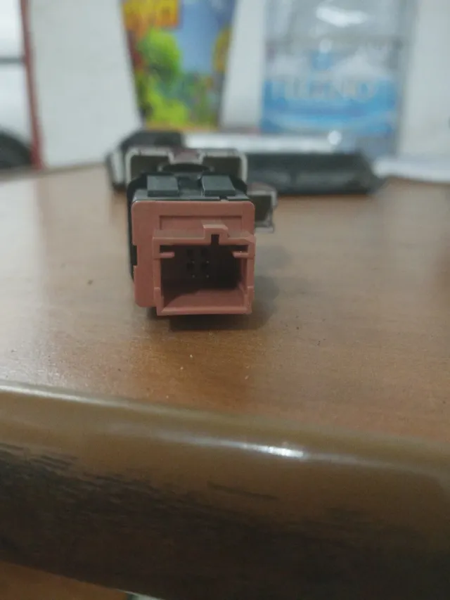 Botón de emergencia rojo