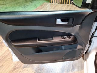 FORD Focus 1.6 TDCi 90cv Trend