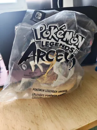 Figura Pokémon Legends Arceus Nintendo Switch