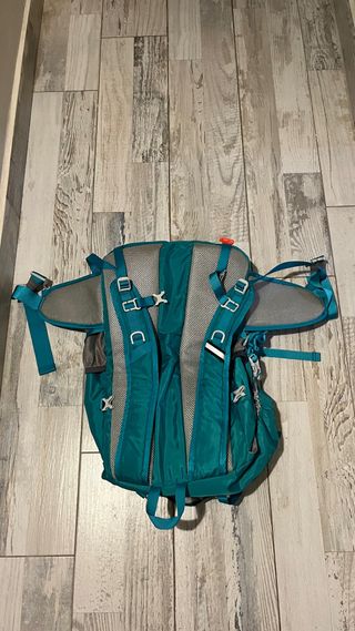 Mochila Trekking o Viaje 50L Gris/Verde Azulado