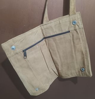 Bolso de ante con bordado