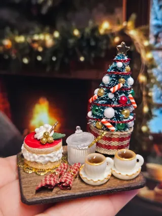 Vassoio natalizio in miniatura per casa delle bambole 1:12