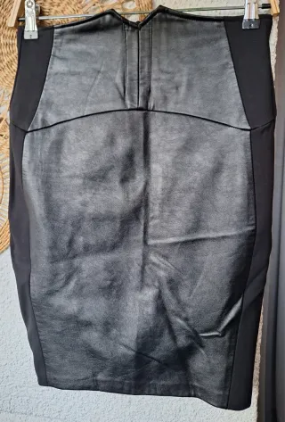 Falda lápiz.