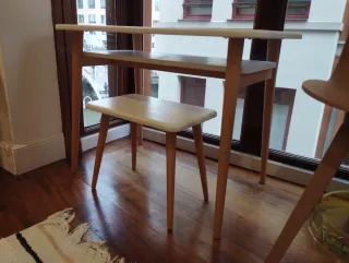 Splendido scrittoio e sgabello per bambini