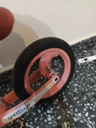 Bicicleta de equilibrio infantil rosa