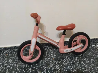 Bicicleta de equilibrio infantil rosa