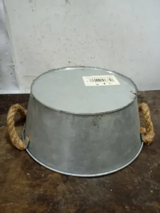 LIQUIDACIÓN 2026 Cesta metálica Flowers & Garden