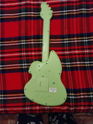 Guitarra de juguete musical