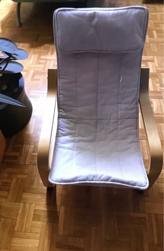 Poltrona IKEA per bambini in tessuto e legno
