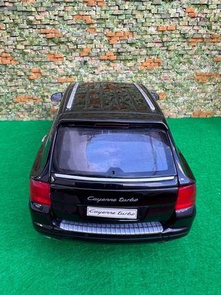 Porsche Cayenne Turbo – Welly – Escala 1:18
