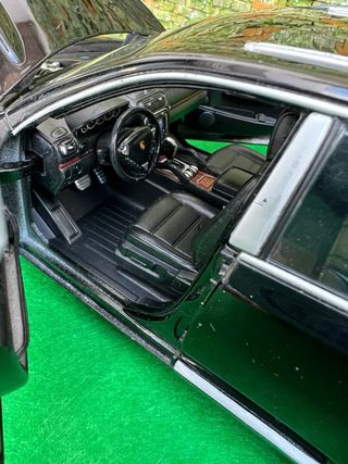 Porsche Cayenne Turbo – Welly – Escala 1:18