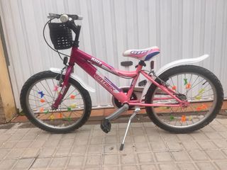Bicicleta Hello Kitty 20' (6-8 años)