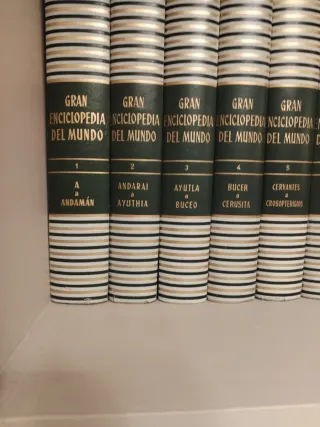 Mueble Salón / Vitrina