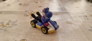 Hot Wheels Mario Kart Yoshi Azul Kart