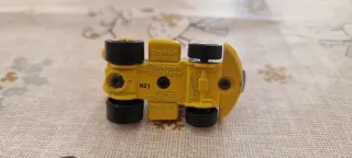 Hot Wheels Mario Kart Yoshi Azul Kart