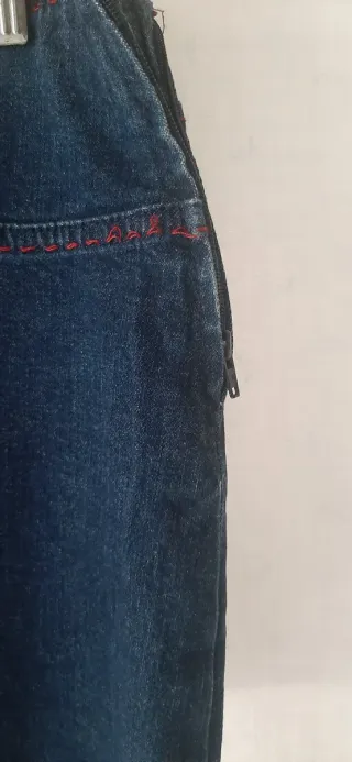 Falda vaquera midi con aberturas