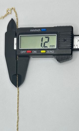 Cadena Barbada de oro de 18k, 1.86 g, 40 cm.