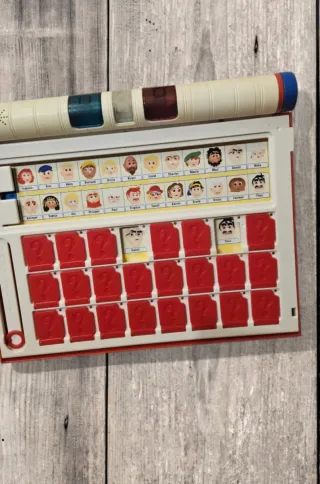 Indovina Chi? Gioco da Tavolo Classico