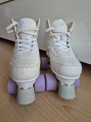 Patines de 4 ruedas blancos talla 36