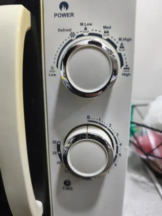 Microondas Orbegozo Blanco