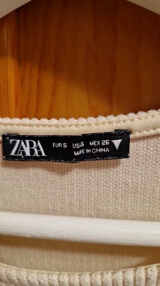 Jersey Zara corto con brillantes