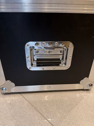 Maleta de transporte con ruedas