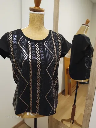 Camiseta manga corta lentejuelas