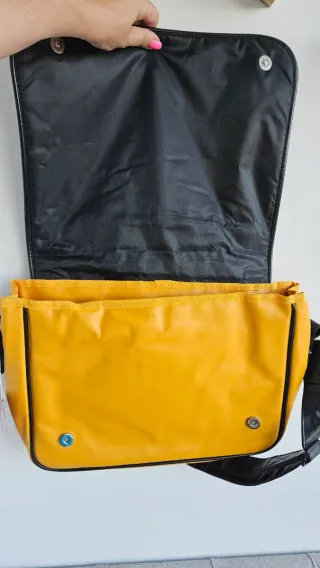 Bolso Bandolera Star Wars Disney Negro y Amarillo