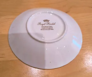 Taza y plato de porcelana March