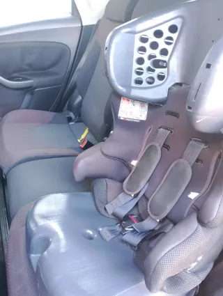 SEAT altea 1.9 105 CV TDI con pegatina  2006