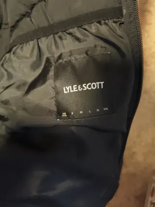 Chaqueta Lyle Scott Negra con Capucha