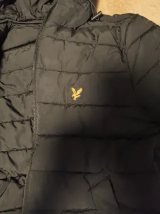 Chaqueta Lyle Scott Negra con Capucha