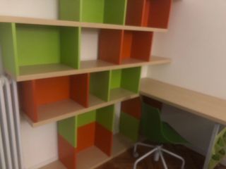 Libreria componibile colorata