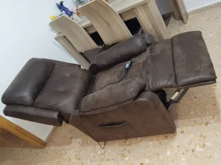Sillón reclinable marrón chocolate