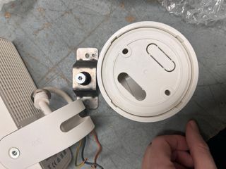 Eve Outdoor Cam (Branca) - Câmera Segura