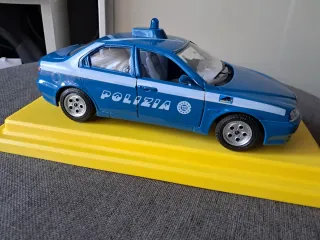 Burago Alfa Romeo 156 Polizia 1:24