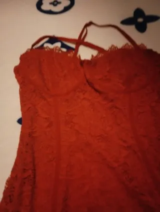 Vestido de fiesta rojo encaje