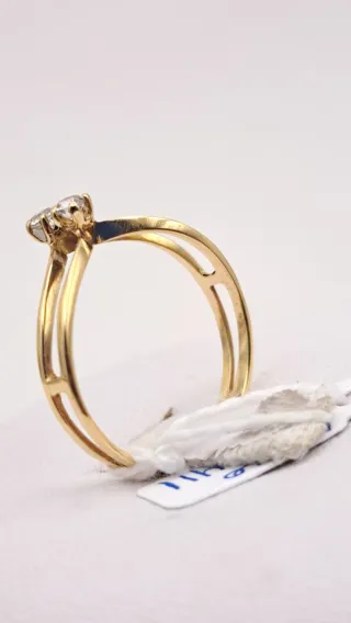 Anillo oro 18k con 2 circonitas