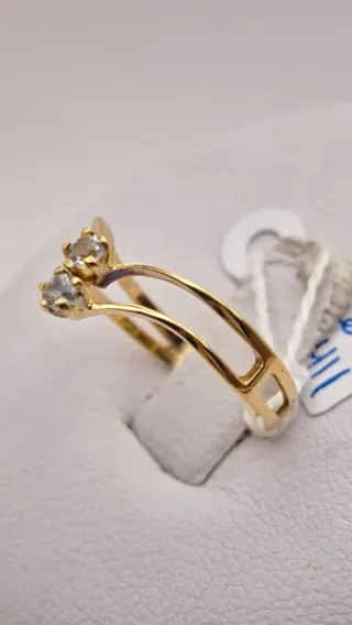 Anillo oro 18k con 2 circonitas