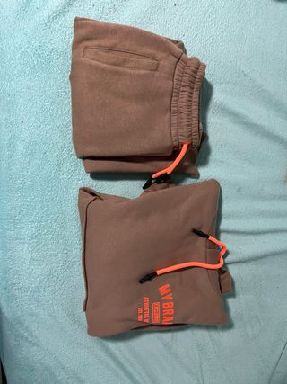 Conjunto chándal MYBRAND marrón