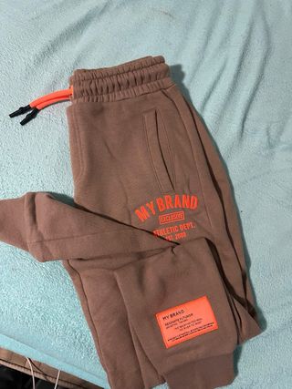 Conjunto chándal MYBRAND marrón